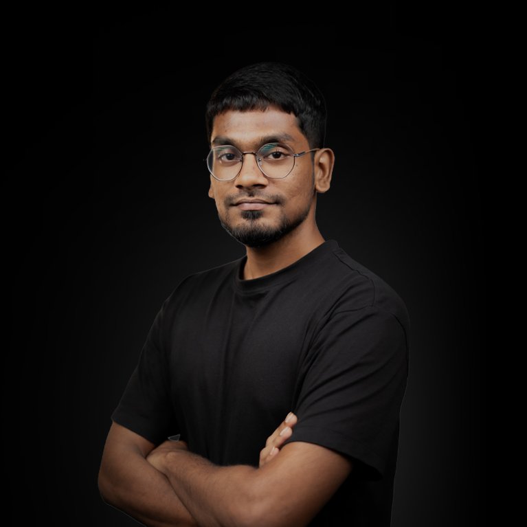 Sudharsan, expert graphic designer at Social Cameo Academy, creating visually compelling designs and mentoring design students